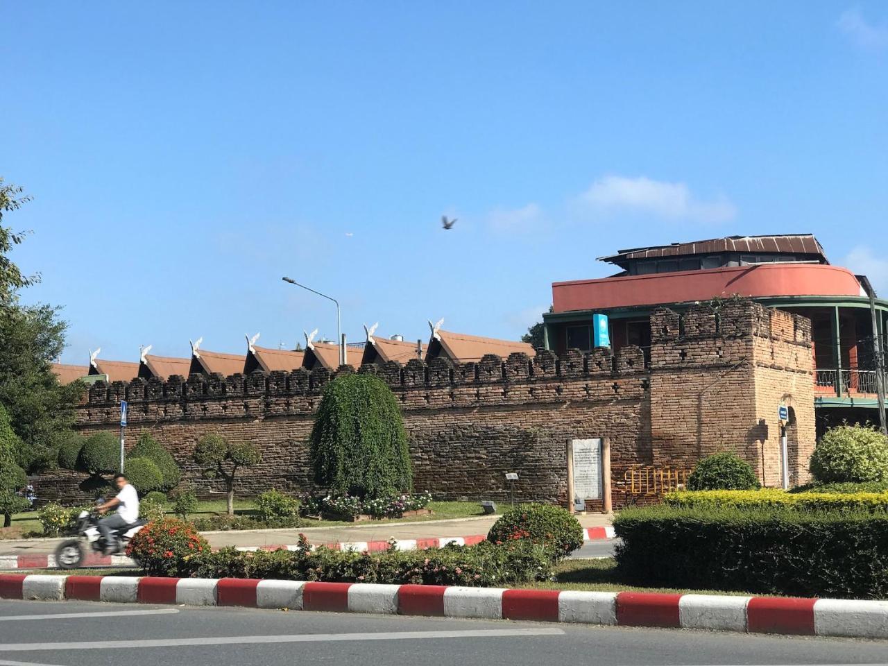 Hotel Lis Nimman Chiang Mai Exterior foto